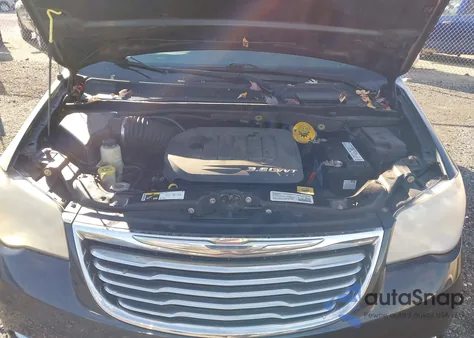2014 Chrysler Town & Country Touring from USA, damaged, VIN 2C4RC1BG3ER325530